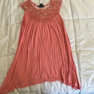 Peach top size small
